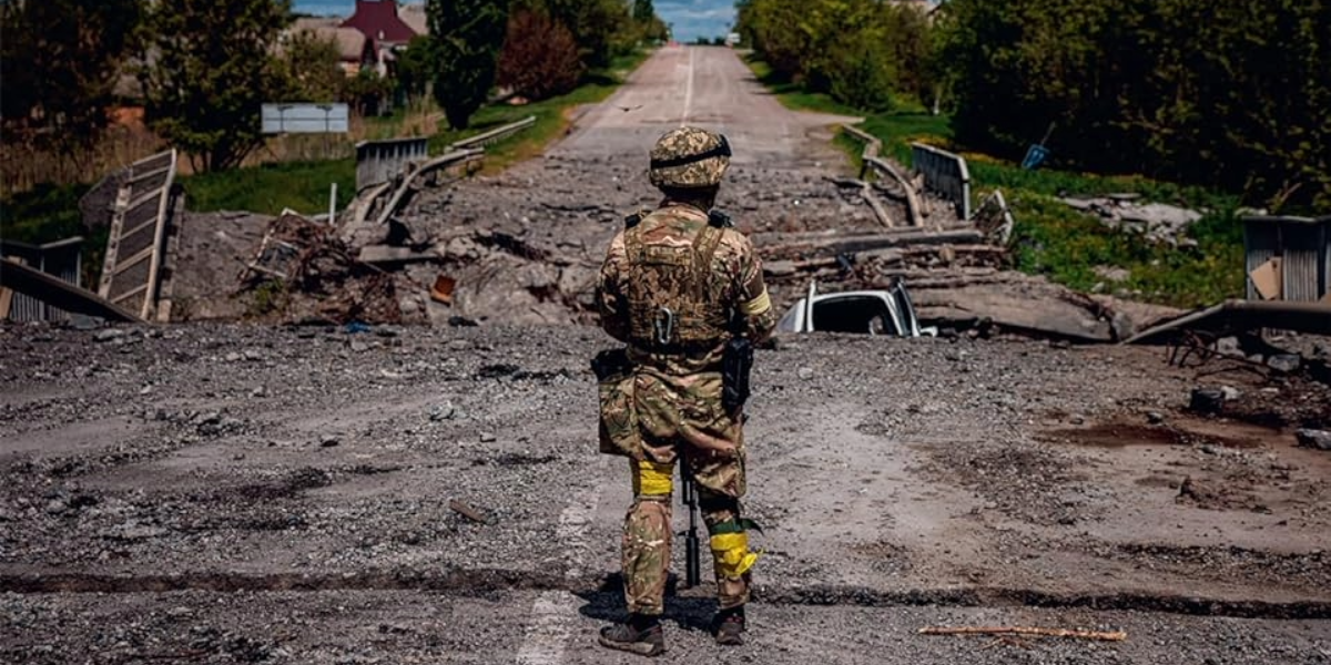 Russia and Ukraine: Entangled Histories, Diverging States
